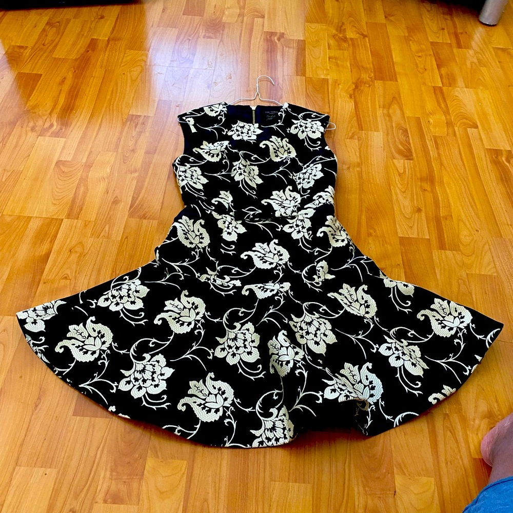 TED BAKER LONDON DRESS-NEW